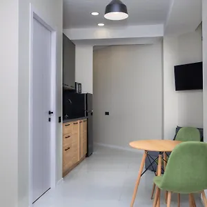 https://vip-apart-778.alltbilisihotels.com